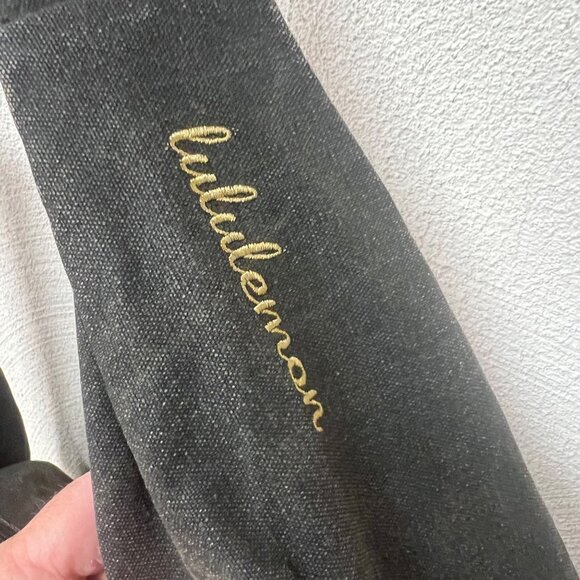 Large Lululemon Shoulder Bag Zippered Closure and Chunky Hardware Black - Picture 2 of 13